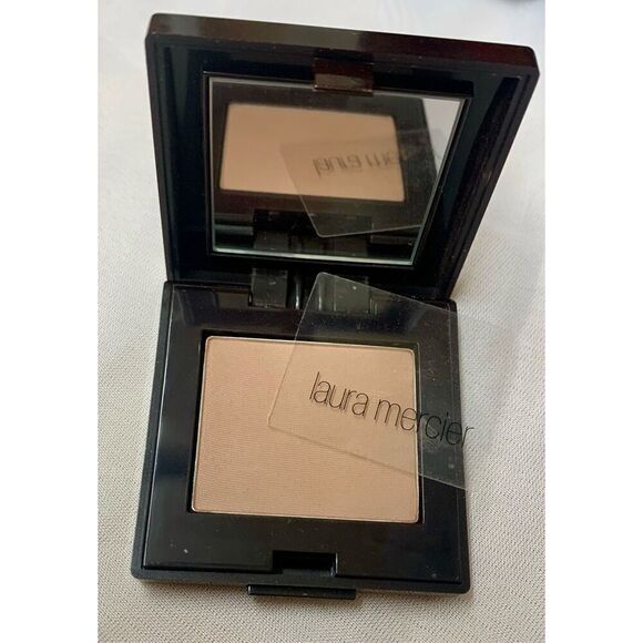NEW Laura Mercier Matte Eye Color Eyeshadow in Nutmeg Neutral .16 oz. - Picture 1 of 3